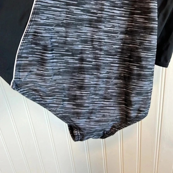 Zeroxposur swimsuit one piece women's size large NWT Purple black white gray - Picture 8 of 9